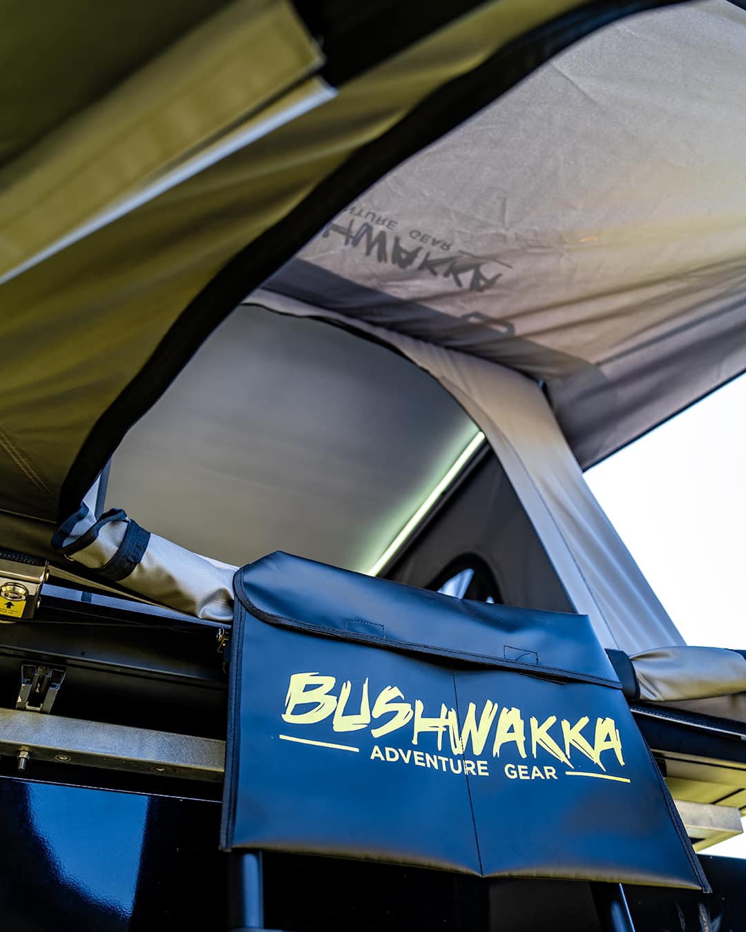 Bushwakka Extreme Darkness Drivers Side Roof Top Entry - D Zip