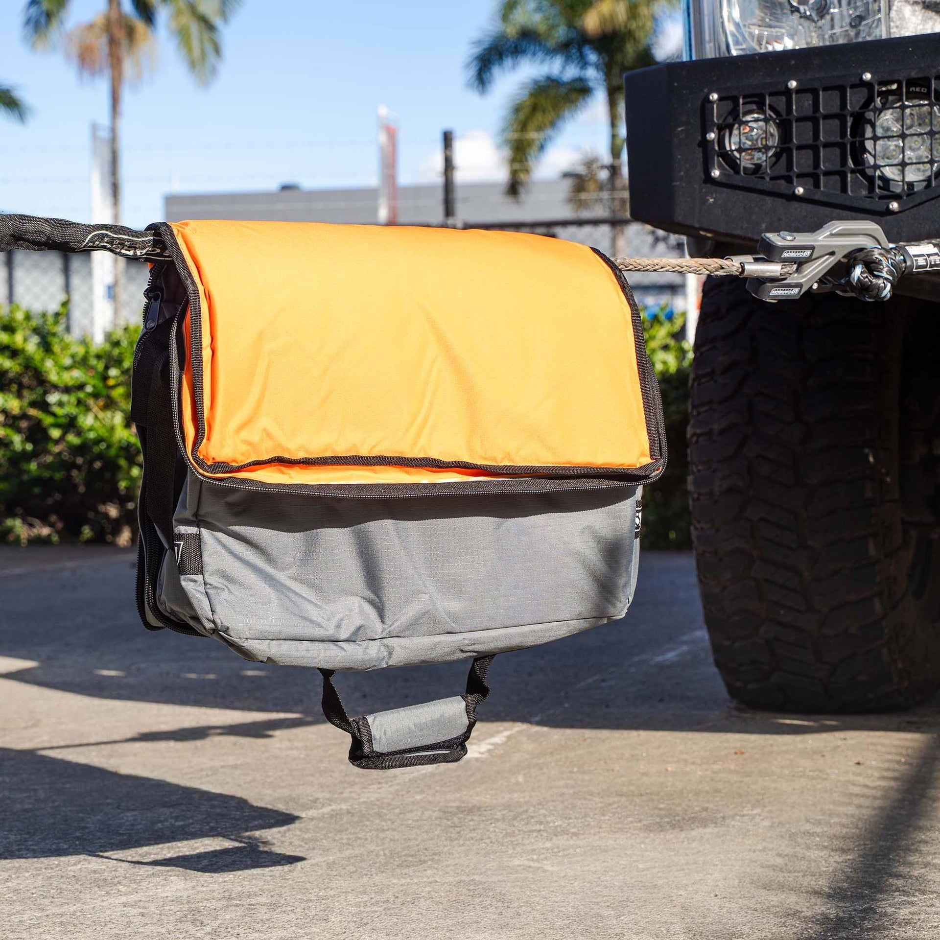 Carbon Offroad Recovery Gear Bag With Winch Damper Function