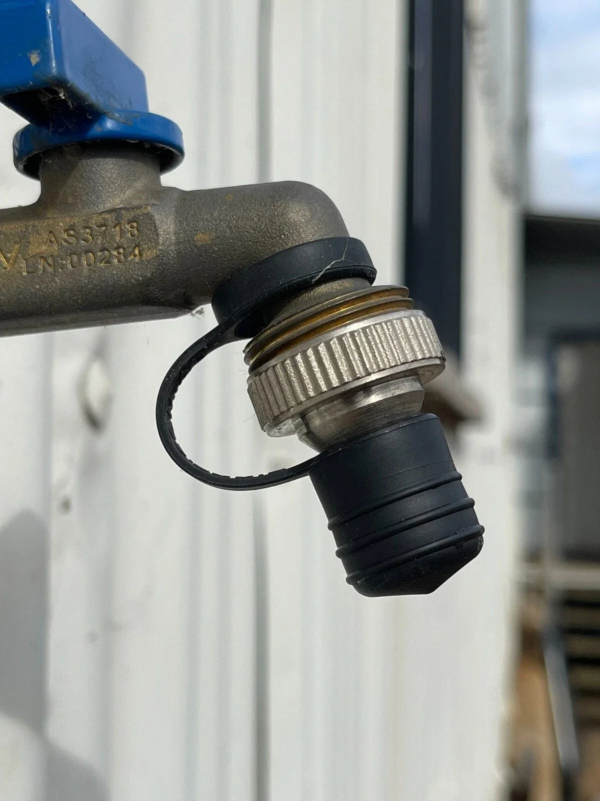 Silcone Dust Caps for Taps & hose joiners, caravans, campers - 5 pack Black